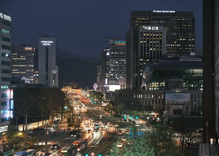 Uh Suite Seoul Deoksugung