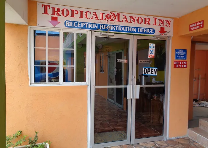 Tropical Manor Inn - Kingston