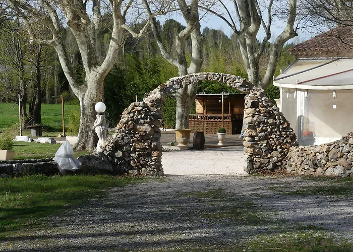 Hotel le domaine des sources à Saint-Maximin