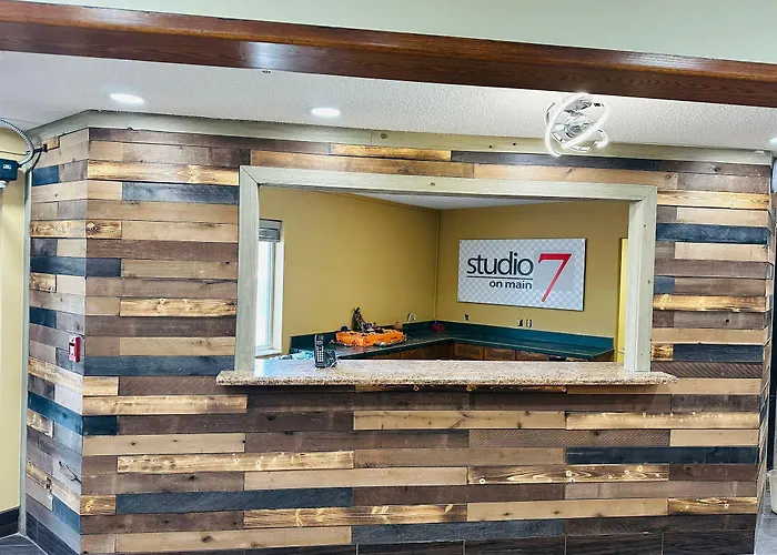 Studio 7 On Main West Fargo