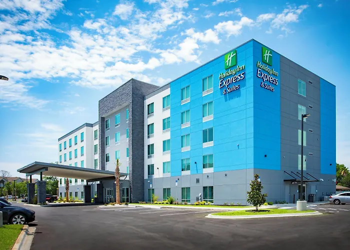 Holiday Inn Express & Suites Pensacola Airport North - I-10 By Ihg Ferry Pass