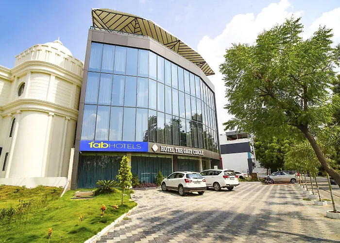 Fabhotel Prime The Grey Circle Indore