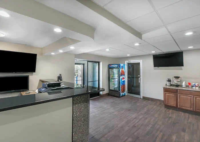 Knights Inn Bristol Levittown