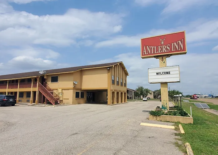 Antlers Inn Cuero