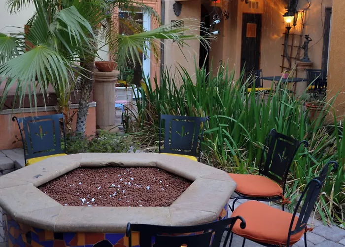 Milos Inn Boulder City