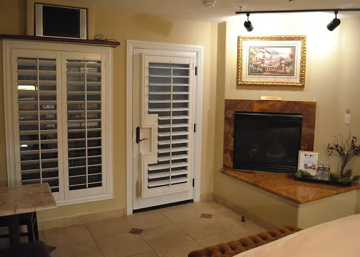 Milos Inn Boulder City