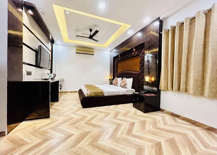 Hotel Cosmo Delhi 