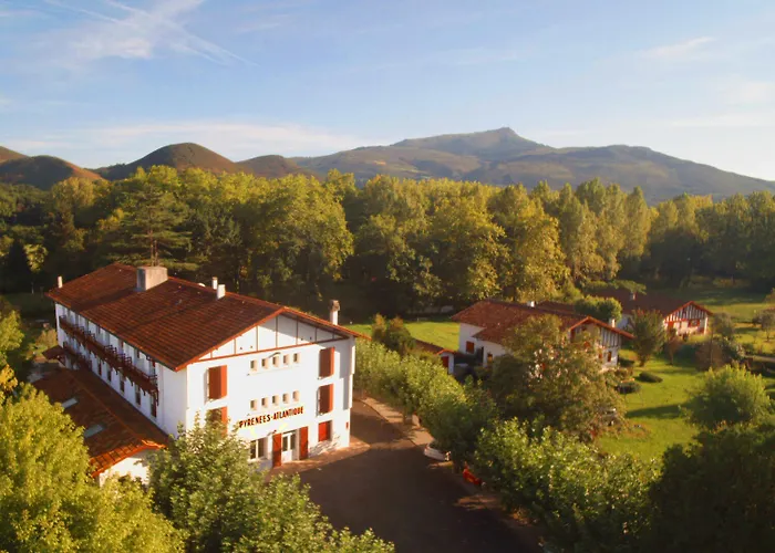 Hotel Pyrenees Atlantique Saint-Pée-sur-Nivelle