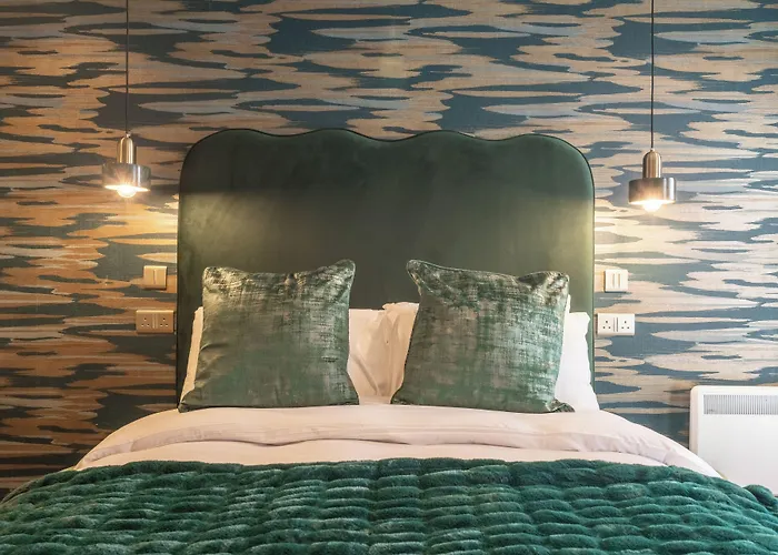 Howfield Hotel Merthyr Tydfil