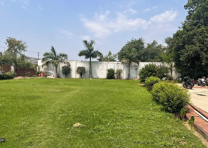 Hotel Sb Castle Kānpur