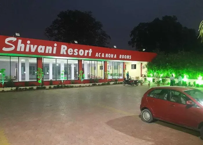 Hotel Shivani Resort Mandu 