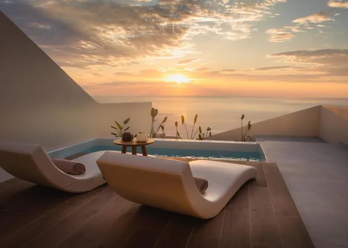 Pnoe Luxury Suites Fira 