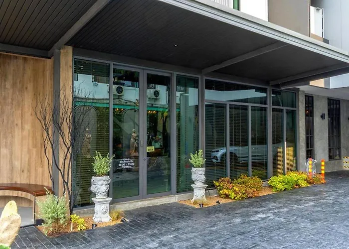J Place Hotel กรุงเทพมหานคร