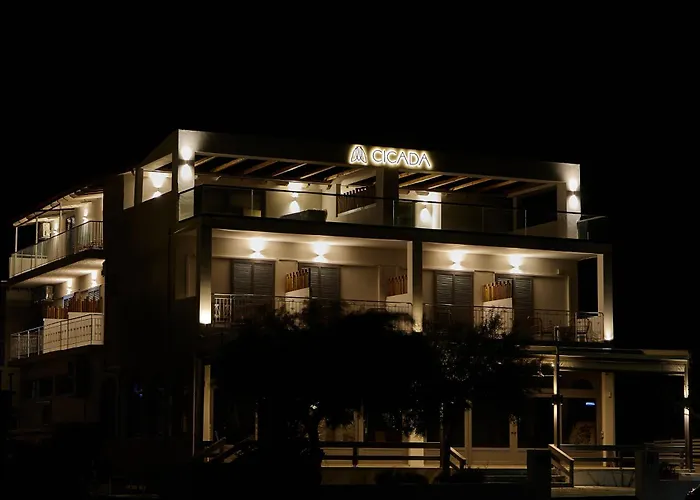 Cicada Hotel Tolón