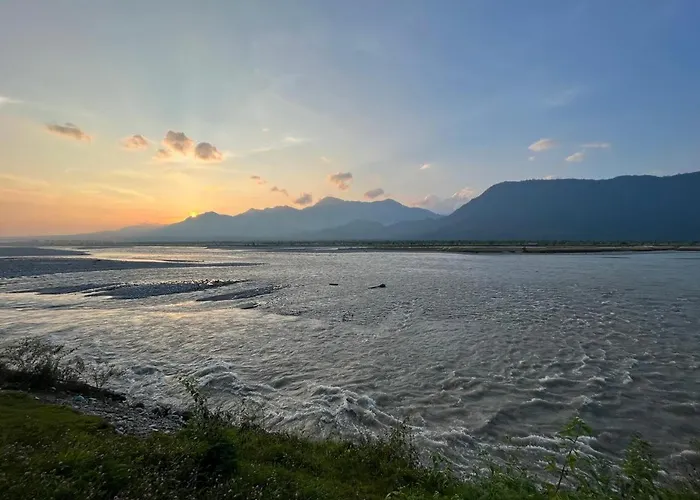 Toorsa Riverside Resort Jaigaon