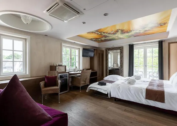 Hotel Landsknecht by Goshi Meerbusch
