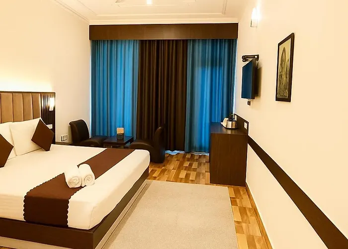 The Kasauli Woods Hotel