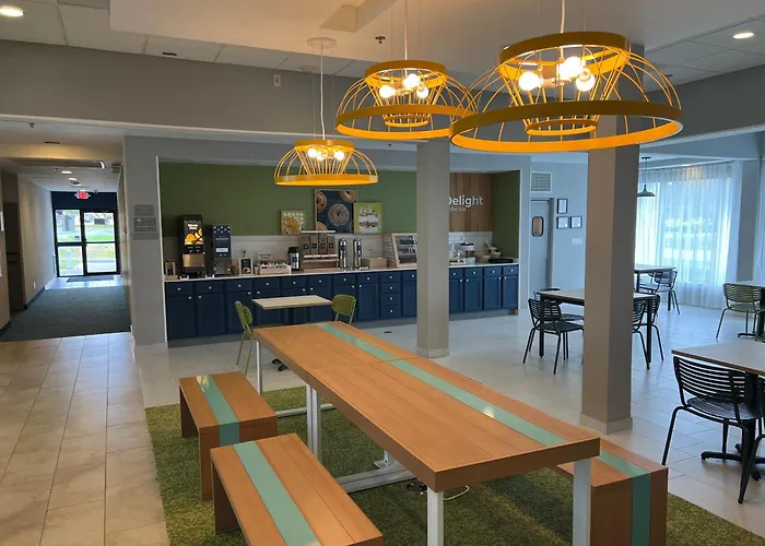 Spark By Hilton Bettendorf