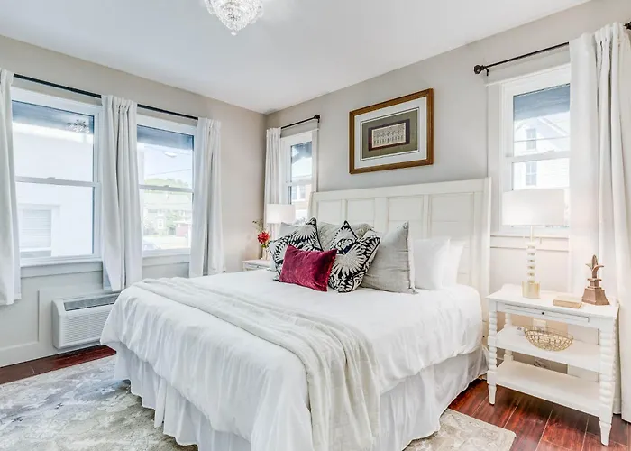 The Pearl Hotel Manteo