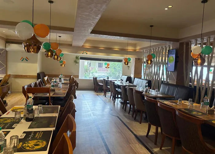 Ceylon Bake House Woodland Junction Ernakulam Hotel Kochi