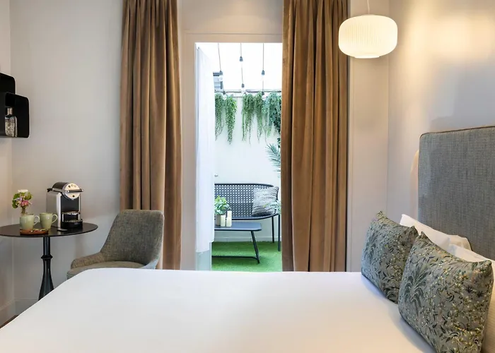 Hôtel Eiffel Saint Charles Paris