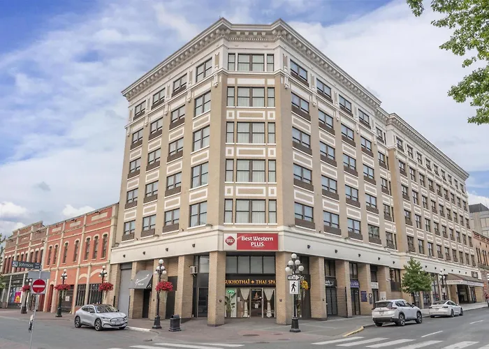 BEST WESTERN PLUS Carlton Plaza Hotel Victoria