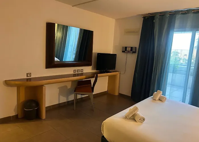 Logis Hotel La Fauceille Perpignan