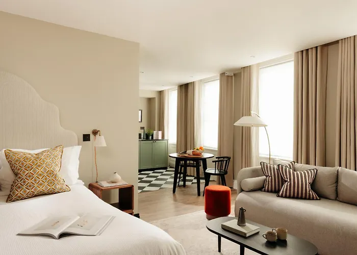 Native Kings Wardrobe, St Pauls Aparthotel London
