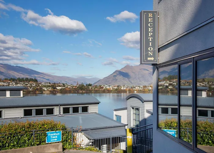Mantra The Point Aparthotel Queenstown