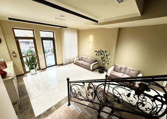Yerevan Deluxe Hotel