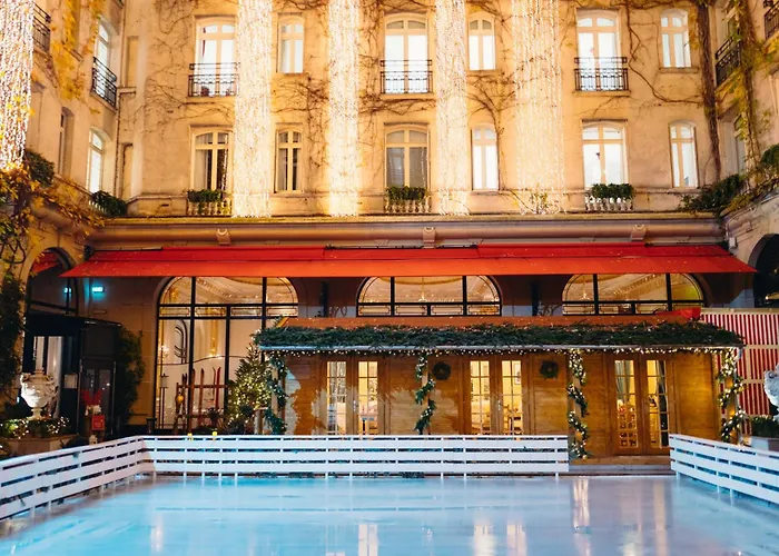 Hotel Plaza Athenee - Dorchester Collection Париж