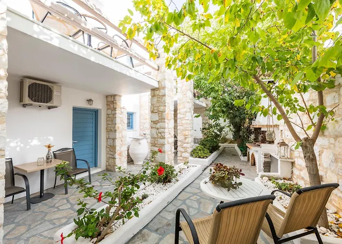 Alexandros Apartments Naousa 