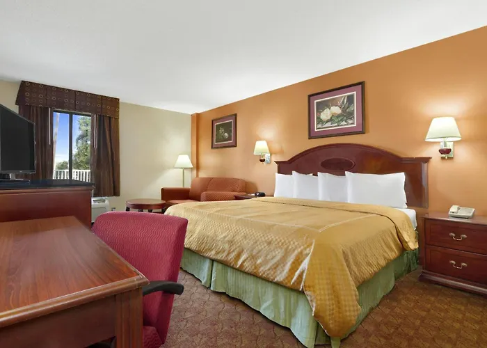 Ramada Limited - Columbia Hotel