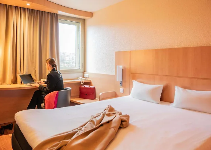Ibis Nantes Centre Gare Sud Hotel