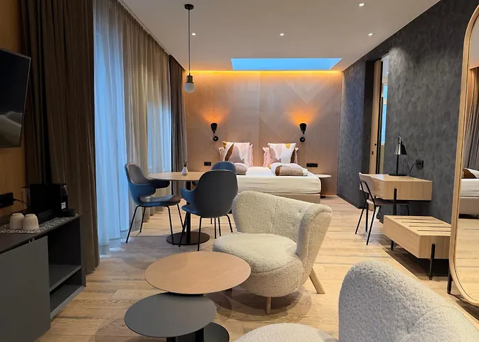 Hotel Lotus Reykjavík