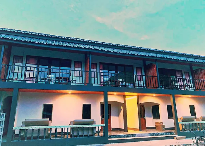 แสงตะวัน รีสอร์ต Hotel เกาะช้าง