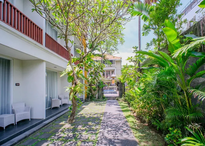 Transera Kamini Legian Hotel