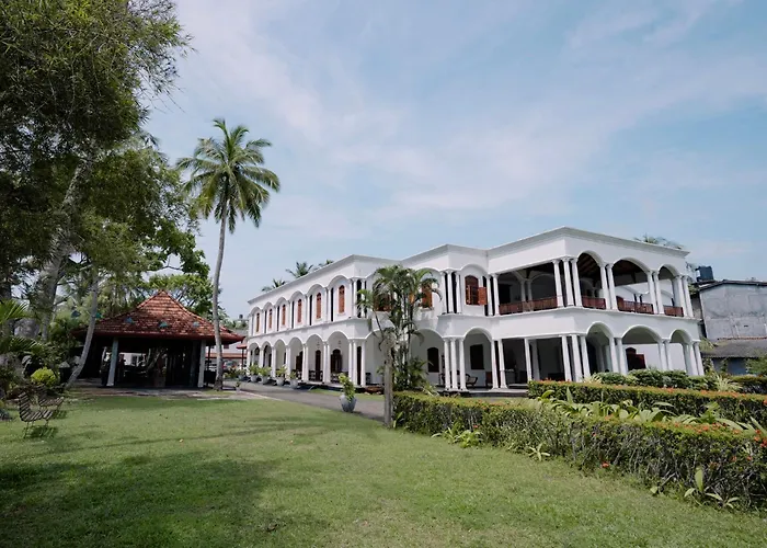 Blue Fox Hikkaduwa Hotel