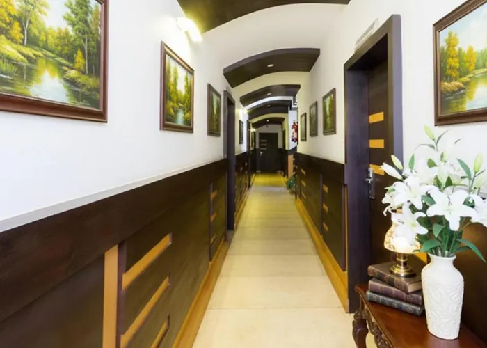 Fabhotel Sholas Residency I - Nr Government Rose Garden Ooty