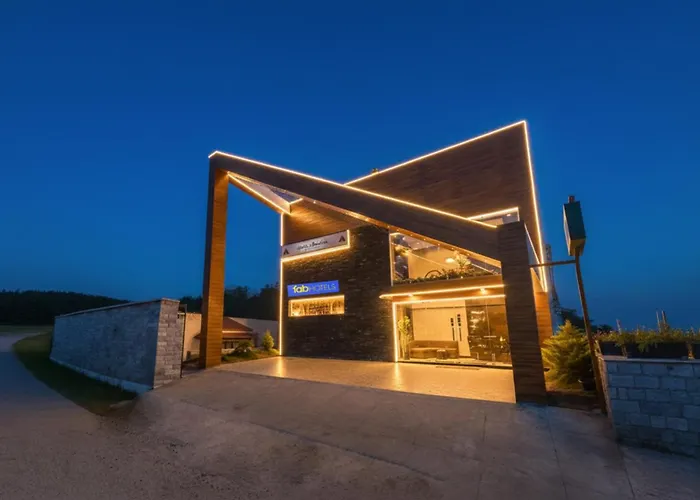 Fabhotel Sholas Residency I - Nr Government Rose Garden Ooty