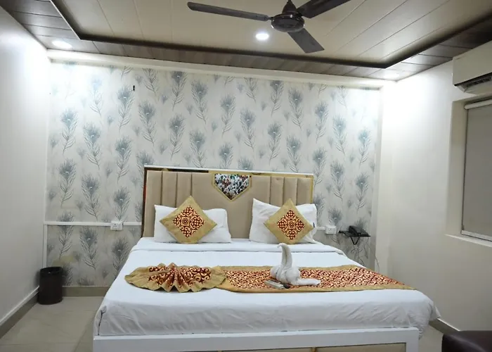 Hotel Aparajita Varanasi