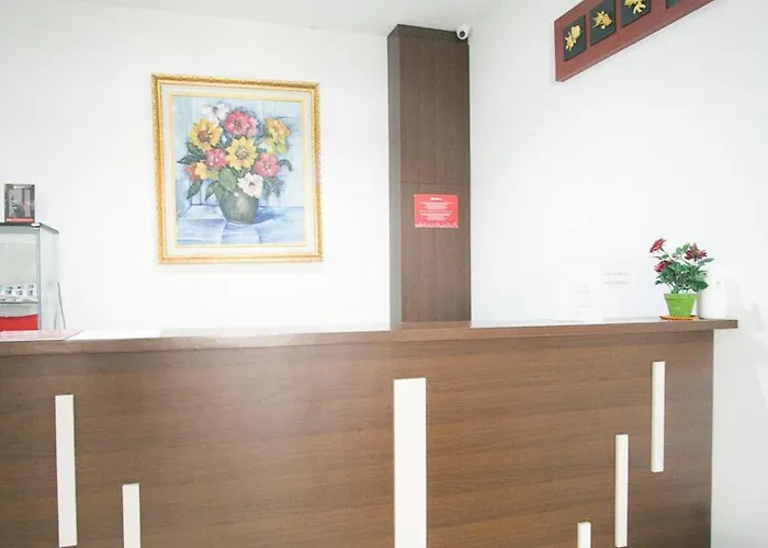 Reddoorz Plus Near Plaza Indonesia Jakarta