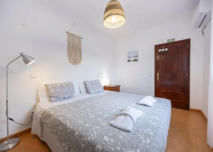 3 Marias Garden House B&B Lagos