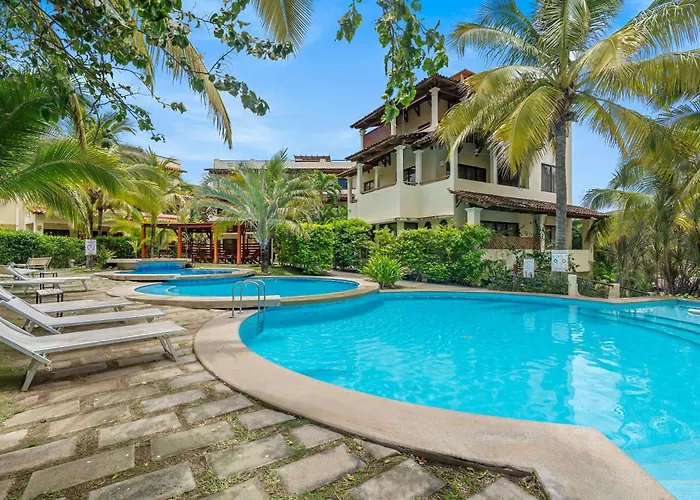 Tropical Gardens Suites And Apartments Coco