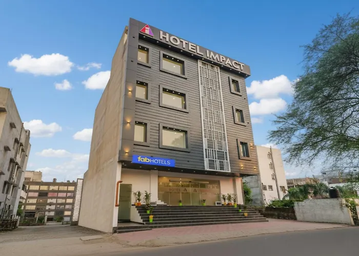 Fabhotel Impact Lucknow