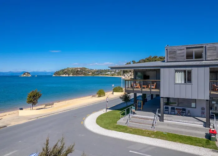 Kaiteriteri Recreation Reserve Cabins