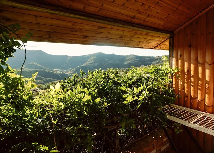 Alpeta Agrotourism & Winery - Roshnik , Berat Hotel