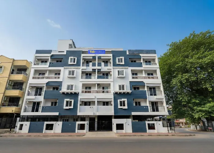 Hotel The Sun Suites - Yelahanka