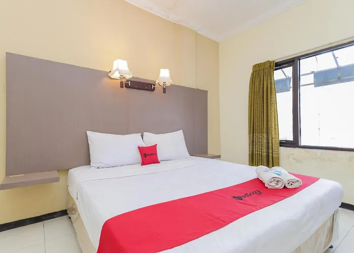 Reddoorz Near Gubeng Station Surabaya Hotel