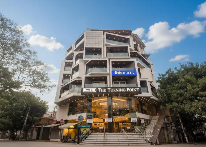 Fabhotel Turning Point - Nr Ulsoor Lake Bangalore